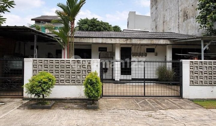 Rumah Kos Kosan Komplek Lebak Bulus Tinggal Jalan Kaki ke MRT.