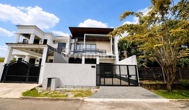 Rumah Kokoh Design Modern Minimalis di Komplek Favorit Cinere