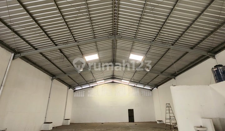Disewakan Gudang Bandara Mas Tangerang Siap Pakai Rapi 590m2 Belakang Bandara Daan Mogot