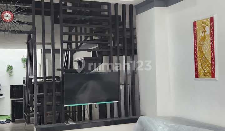 Cheap Furnished House in Muara Karang Block 1, 3 Floors New Building Ready to Live In Negotiable Until Deal
