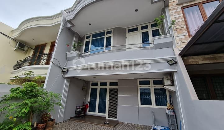 Dijual Rumah Kelapa Gading, Semi Furnish, Luas 6X18 Meter, Kode :21509 Si