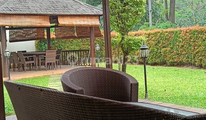 Rumah Besar Taman Luas di Navapark Luas 600 Full Furnished