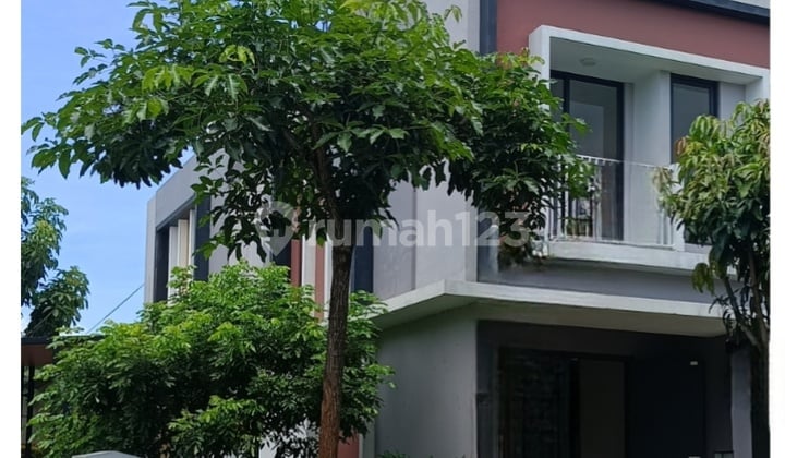 Rumah Hook Baru Siap Huni di Cluster Baroni