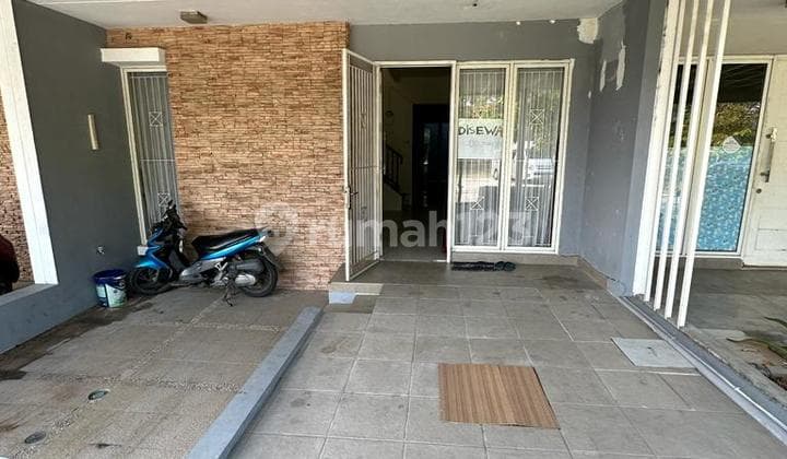 Rumah 2 Lantai Sudah Renovasi SHM di Harapan Indah Cluster Vasana, Bekasi