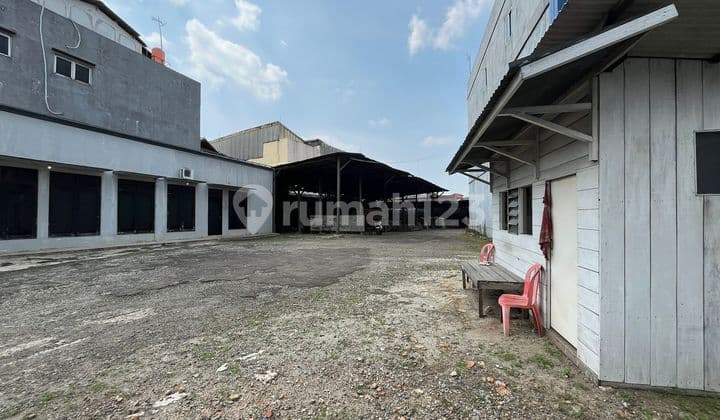 Tanah Dan Bangunan di Pondok Bambu, Jakarta Timur HGB 2.200 m²