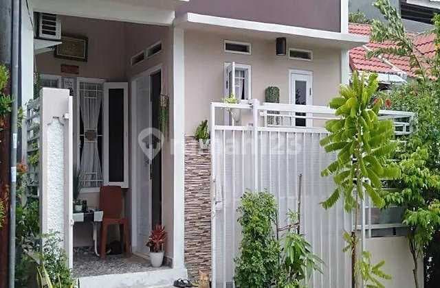 Nice House with Building Use Rights in Mutiara Gading City Housing, Bekasi