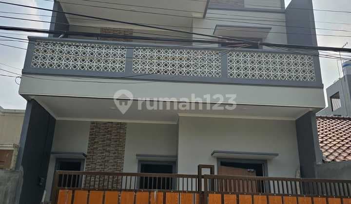 Nice House SHM Harapan Indah 1, Bekasi