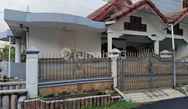 Rumah Hook Bagus Full Bangunan di Taman Harapan Baru