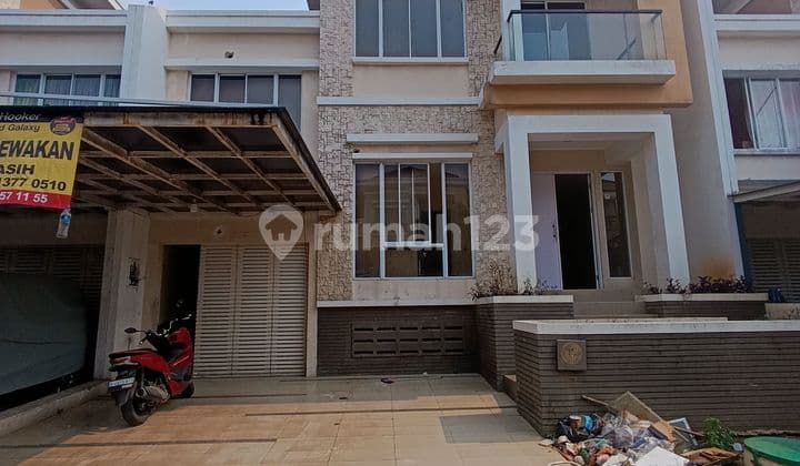 Rumah Mewah 3 Lantai Di Cluster Lotus Galaxy