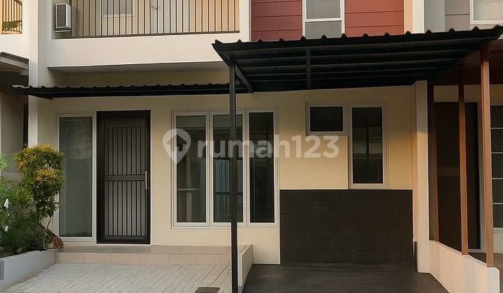 Disewakan Rumah 2 Lantai Di Daerah Grand Wisata.sm
