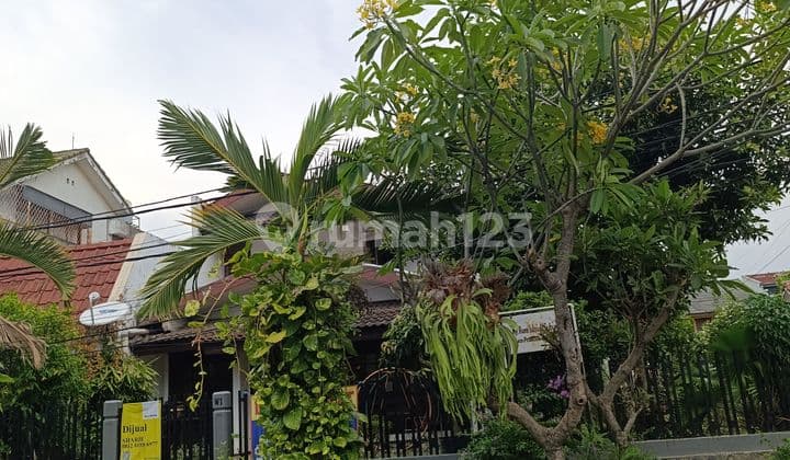 Spacious and Comfortable 2-Story House, Quick Sale.. Secure Complex