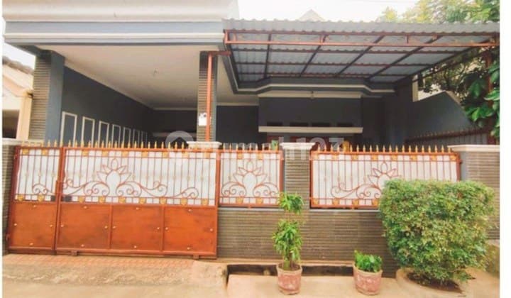 Rumah Bagus Dan Nyaman Di Daerah Taman Galaxy