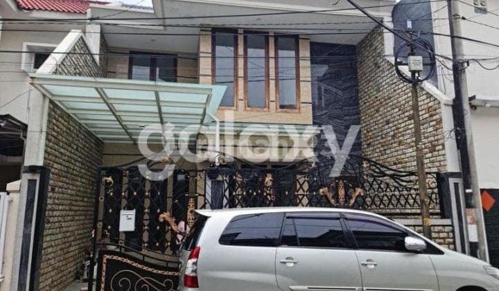 Rumah Lebak Indah Surabaya 2 Lantai Hadap Timur