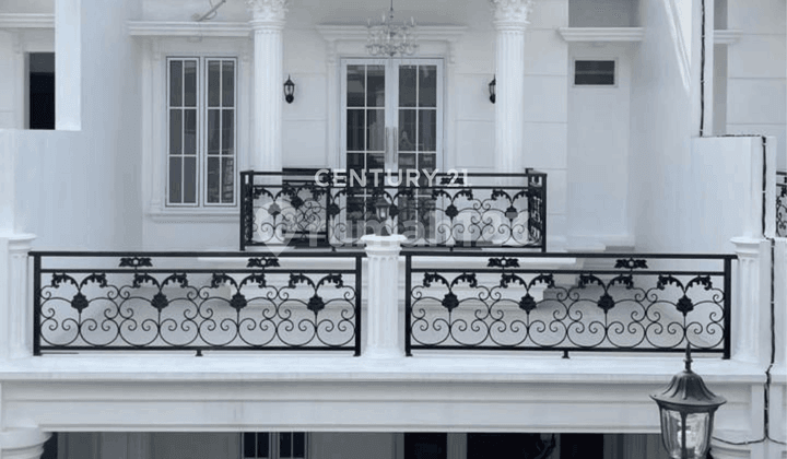 Rumah Terbaru dengan Gaya Modern Klasik Mewah Jakarta Selatan
