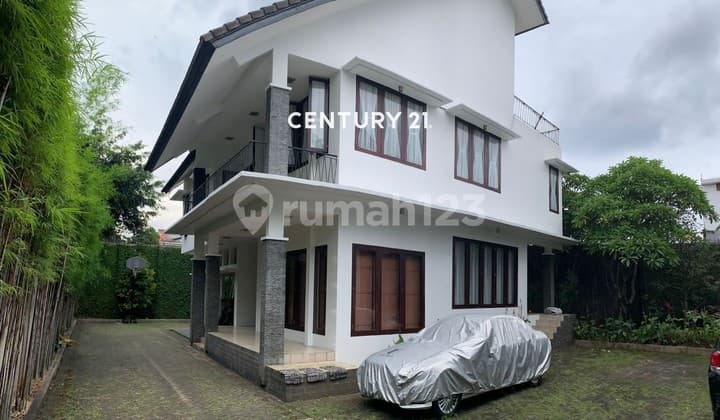 Rumah 2 Lantai di Kawasan Elite Design Modern