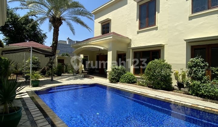 Rumah Siah Huni Dan Terawat Semi Furnished Di Radio Dalam