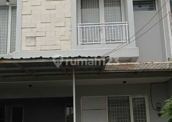 For Sale 2-Story House In Papa Biru Residence Malang