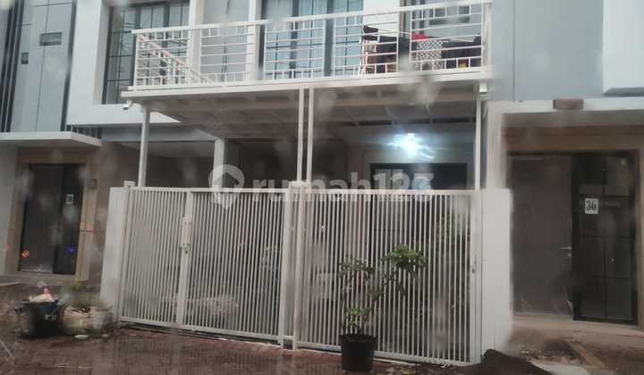Dijual Rumah 2 Lantai di Regency One, Babatan Surabaya