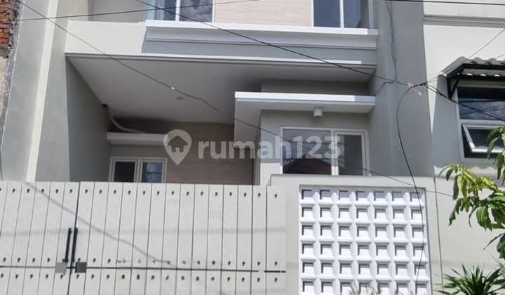 For Sale New Minimalist in Rungkut Menanggal, Surabaya For Sale New Minimalist in Rungkut Menanggal, Surabaya