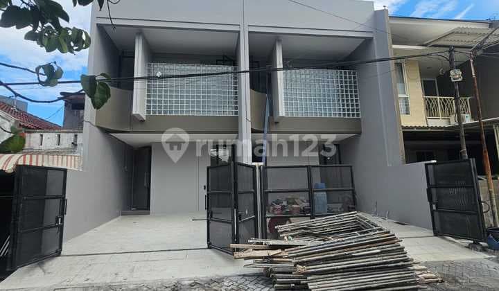 Dijual Rumah Bagus Baru 2 Lantai Harga Cengli di Sutorejo Tengah, Surabaya