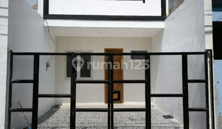 Dijual Rumah 2 Lantai di Semolowaru, Surabaya