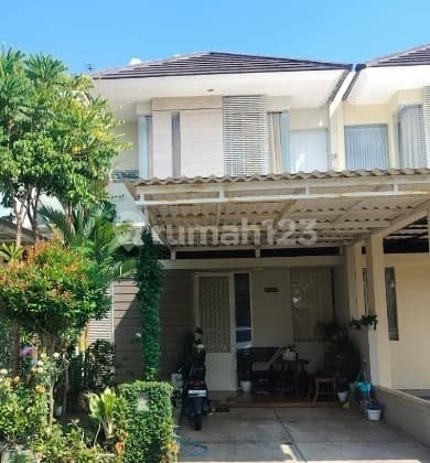 Dijual Rumah Modern Minimalis dalam Cluster Rasa Boulevard Row Jalan Doubletrack di Prambanan, Wiyung, Surabaya