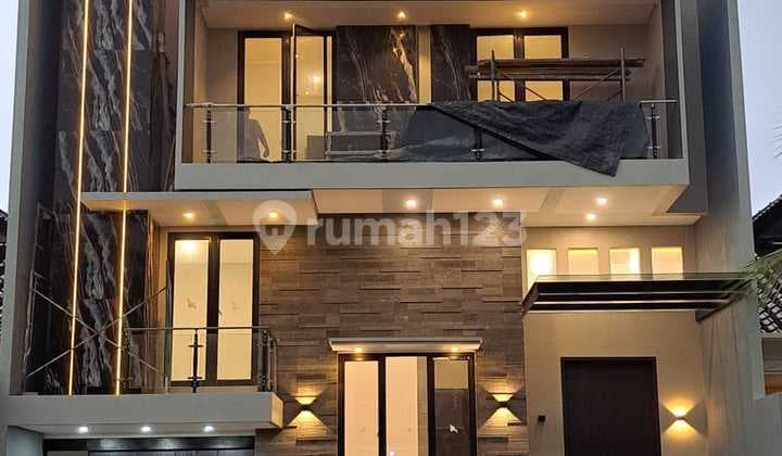 Dijual Rumah Fullerton Citraland, Surabaya