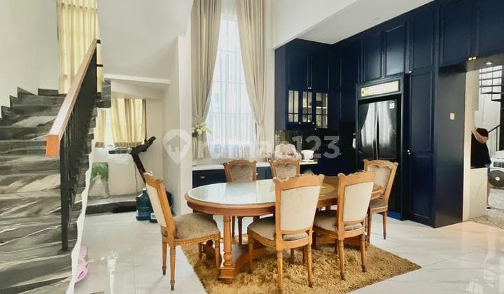 Dijual Murah Rumah 2 Lantai Full Furnished di Taman Puspa Raya, Citraland