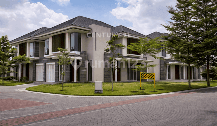 Hook House 2Lt Within Housing Estate Near Purwomartani Toll Exit