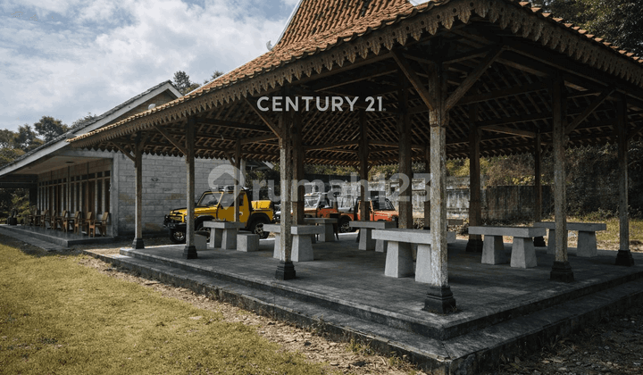 Tanah Bangunan dan Pendopo serta Gazebo di Area Tebing Breksi