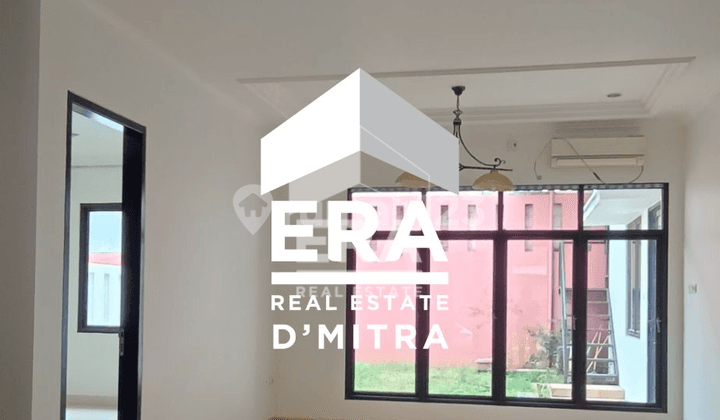 Dijual Cepat Murah Rumah Hook 2 Lantai di Legenda Wisata Cibubur, Masih Ada Lahan Kosong di Belakang