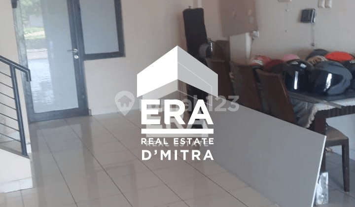 Disewakan Murah Ruko 3 Lantai Hadap Jalan di Cibubur (Dekat Tol & Bebas Banjir)