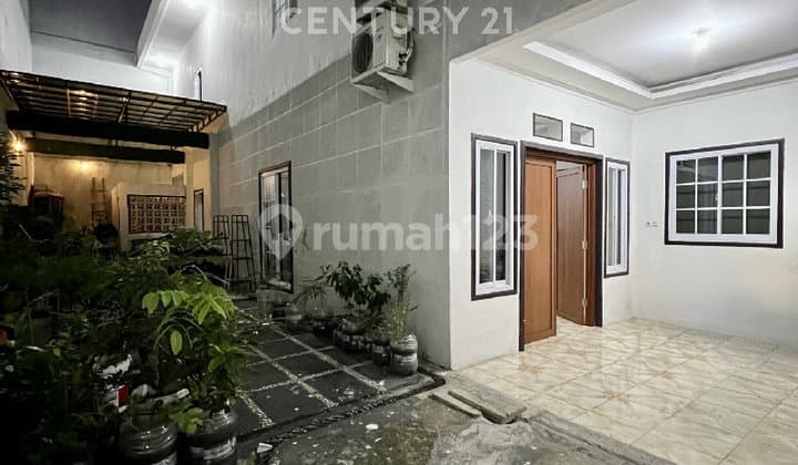 2-Story House and Shop Ready to Occupy, Strategic Location in Rawamangun S9276