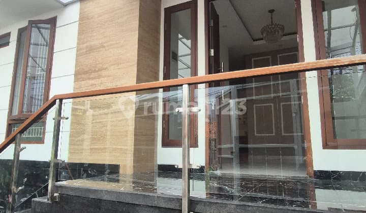 Dijual Rumah Tinggal Modern Minimalis Siap Huni Strategis S9517