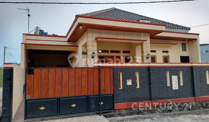 Hunian Bagus Semi Furnished Nancang Indah