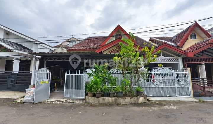 Dijual Rumah Luas Bebas Banjir Lokasi Strategis Digrand Galaxy Bekasi Selatan