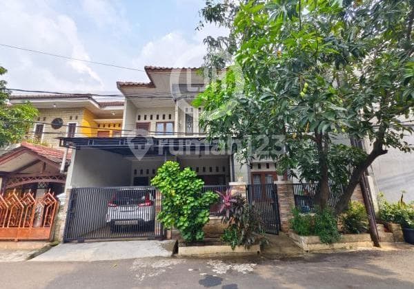 Rumah Strategis Bebas Banjir di Galaxy Bekasi