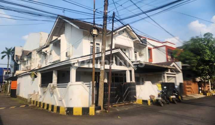 For Sale Hook House Ready to Occupy Near Galaxy Mall Bekasi