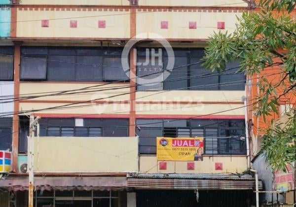 Dijual Ruko Lokasi Strategis Berada di Jalan Raya Besar Ramai dan Cocok untuk Usaha di Sepanjang Jaya Bekasi