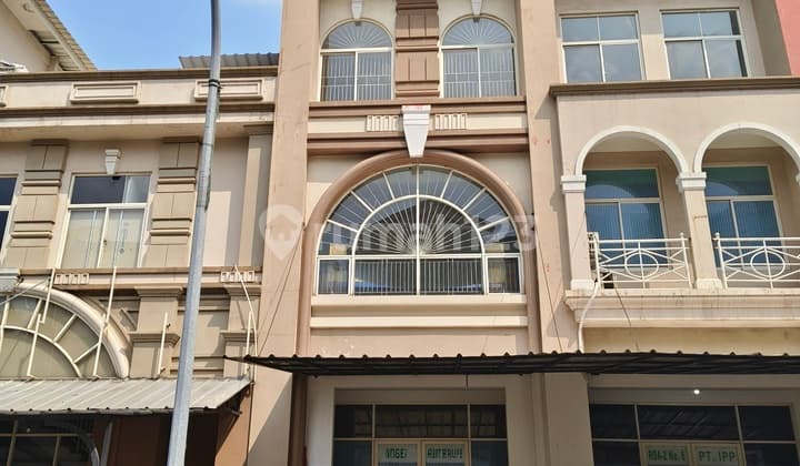 Dijual Ruko 4,5x12,3 Lantai Shm Bisa Dibantu Kpr