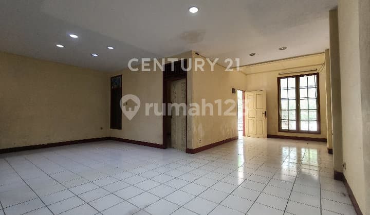 Rumah 1½ Lantai Dalam Komplek di Kayu Putih Jaktim