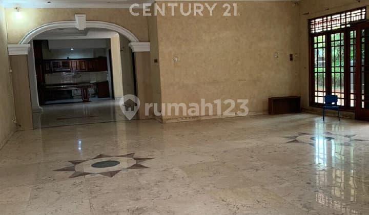 Strategically Located House for Business Office in Tebet, Jakarta R2374