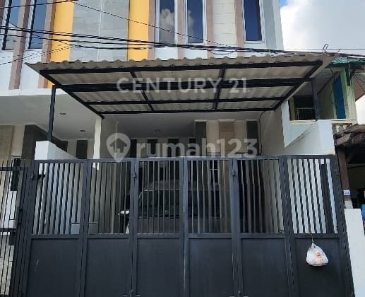 Rumah 3 Lantai Siap Huni di Sunter Jakut S7846