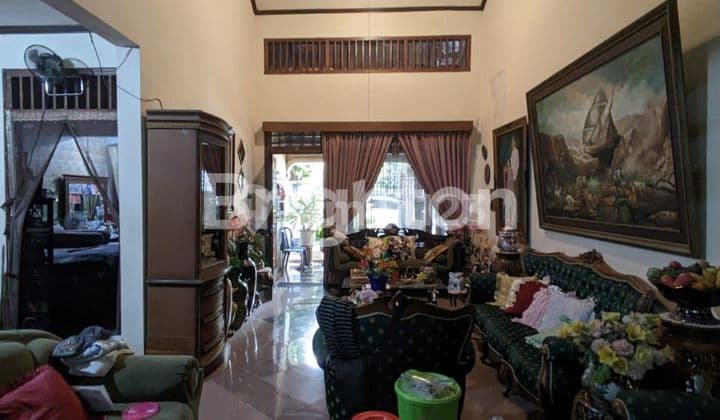 Ready-to-Occupy House in Ketintang Area. Location near Unesa.
