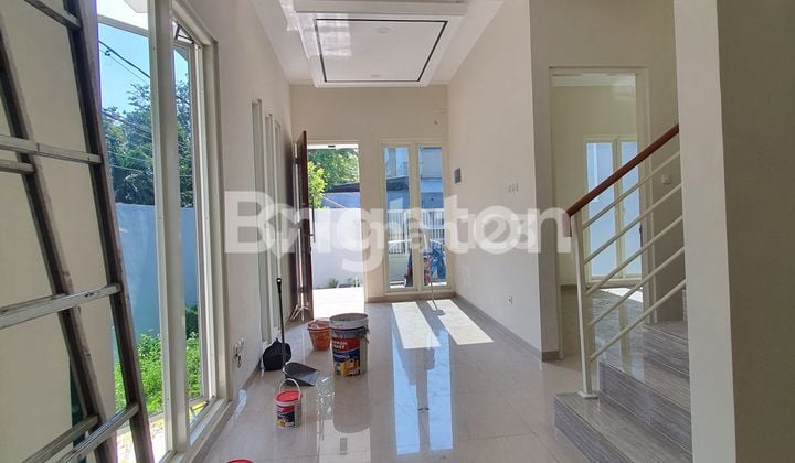 Rumah Minimalis 2 Lantai Surabaya Timur