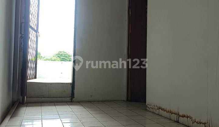 Disewakan Ruko 2½ Lantai di Jatimulya, Akses Strategis, Samping Indomaret