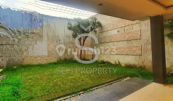 DIJUAL RUMAH MEWAH 3 LANTAI DI KOTA BARU PARAHYANGAN KBB