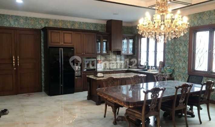 Rumah Luasan Besar Siap Huni di Batununggal
