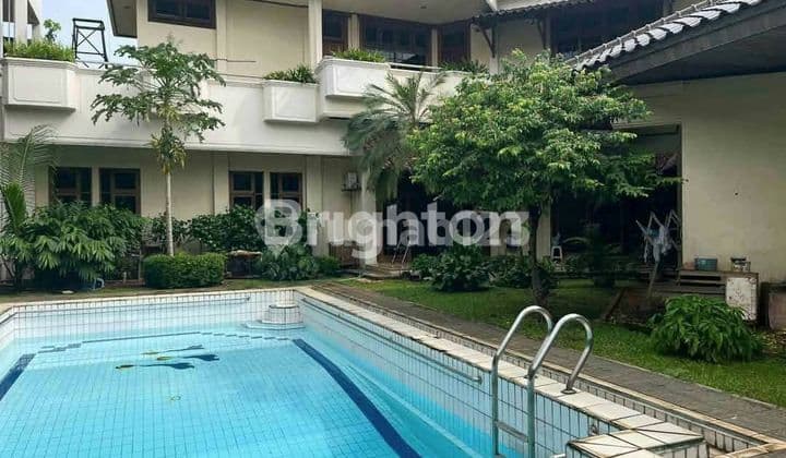 DI JUAL RUMAH KLASIK DIKAWASAN ELITE KUNINGAN JAKARTA SELATAN