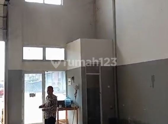 For Sale: Two-Unit Warehouse in Green Sedayu Biz Park Cakung, 324 Square Meters